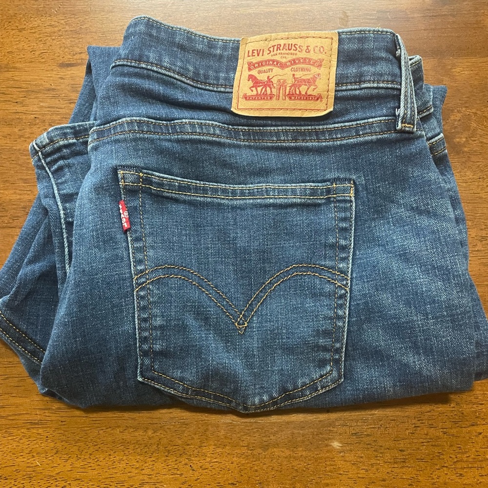 16W Levi's Boyfriend Cut Blue Jeans
